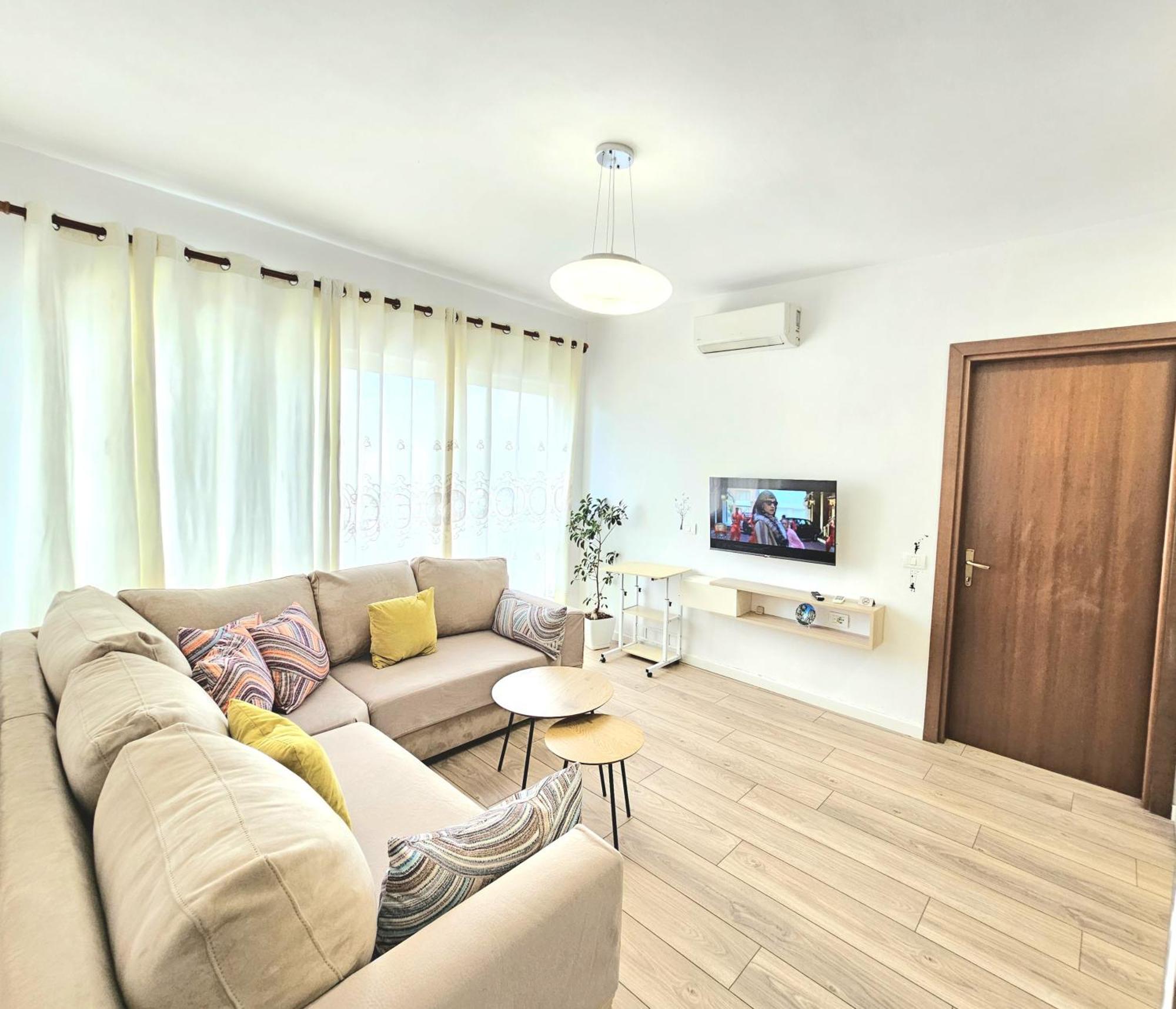 Cozy 1 Bedroom Apartment Near Parks, Cafes & Restaurants Tirana Exterior foto